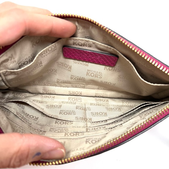 Michael Kors Pink Leather Embossed Snake Print Wristlet Clutch Wallet - Picture 6 of 8